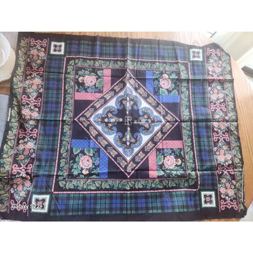 Fabric panel for quilted wall hanging or table cloth